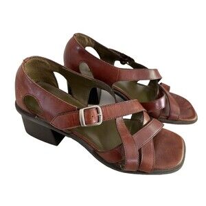 Vintage Nine and Co Brown Leather Strappy Sandals Women Size 7 Buckle Prentice